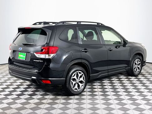 Used 2023 Subaru Forester Premium AWD/4WD image 10