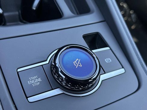 New 2026 Volkswagen Tiguan SE R-Line image 11