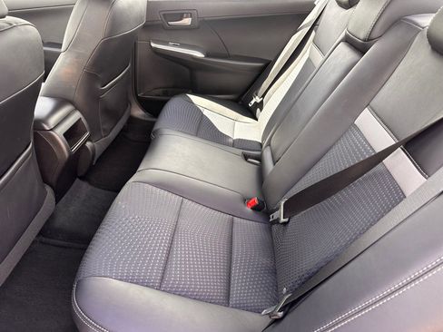 Used 2014 Toyota Camry SE image 6
