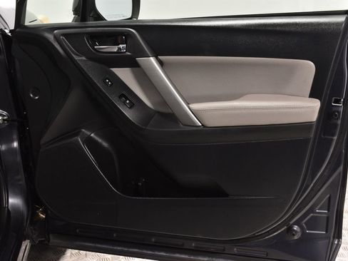 Used 2015 Subaru Forester 2.5i Limited w/ Protection Package #2 image 32