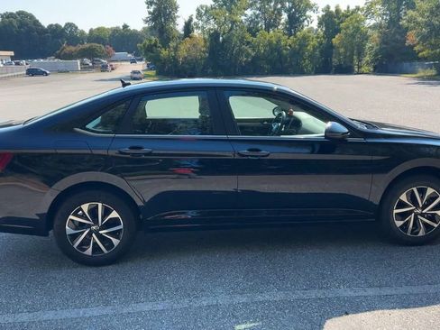 Used 2024 Volkswagen Jetta S image 7