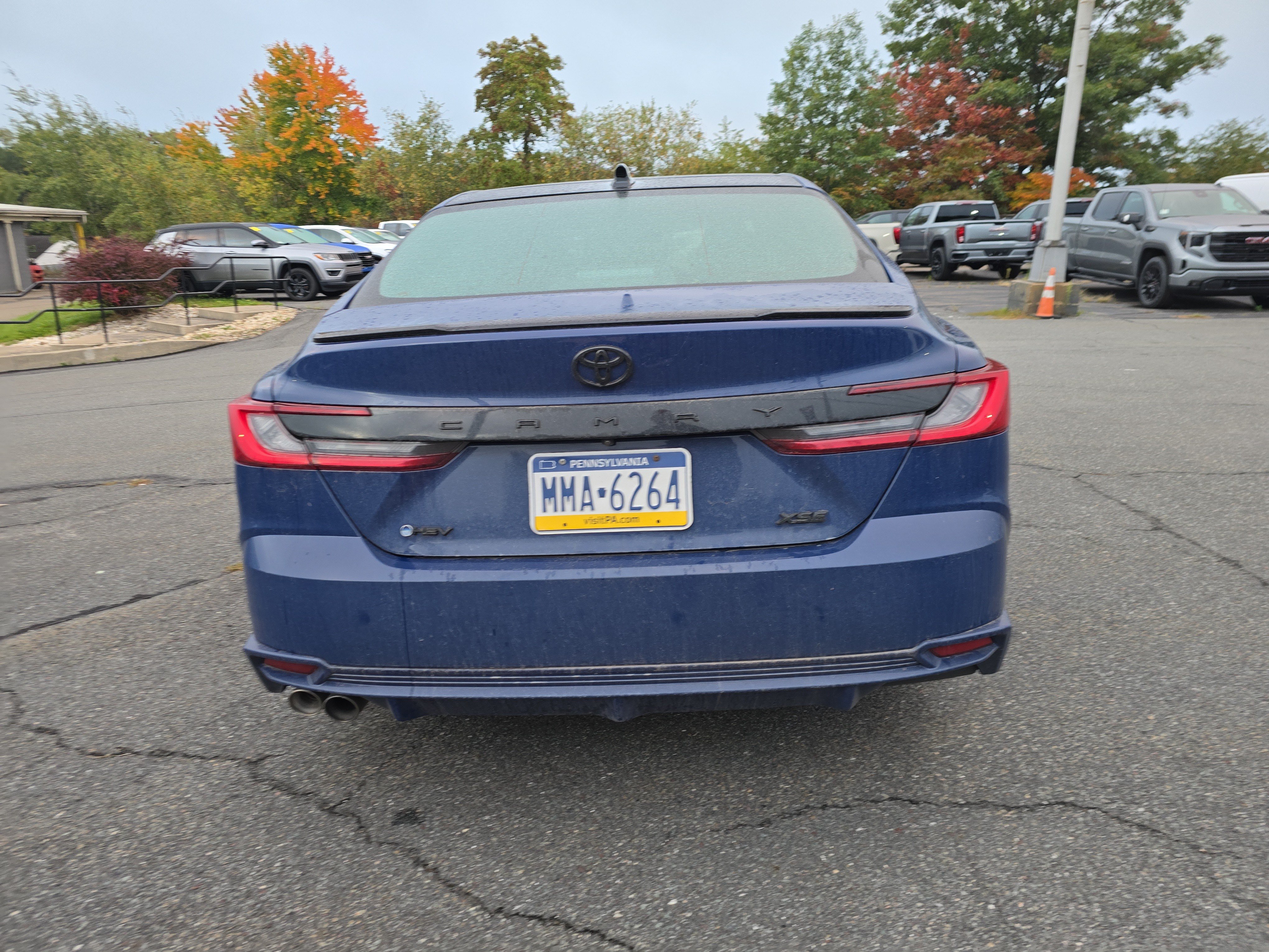 Used 2025 Toyota Camry XSE FWD image 4