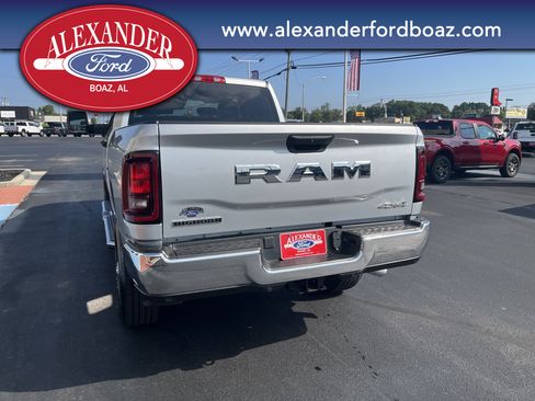 Used 2026 RAM 2500 Big Horn AWD/4WD image 6
