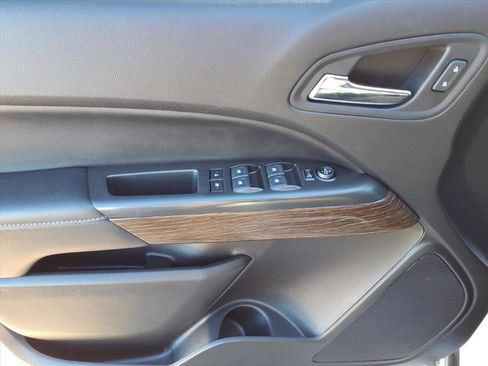 Used 2020 GMC Canyon Denali image 9