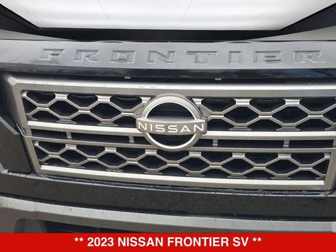Used 2023 Nissan Frontier SV w/ Technology Package RWD image 11