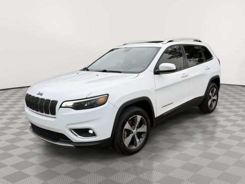 Used 2019 Jeep Cherokee Limited AWD/4WD image 3