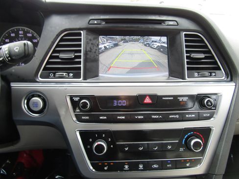 Used 2016 Hyundai Sonata Sport w/ Option Group 1V image 30