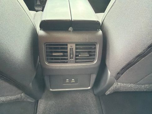 Used 2023 Nissan Rogue SV AWD/4WD image 17