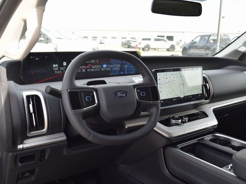 New 2025 Ford Expedition Max Active image 17