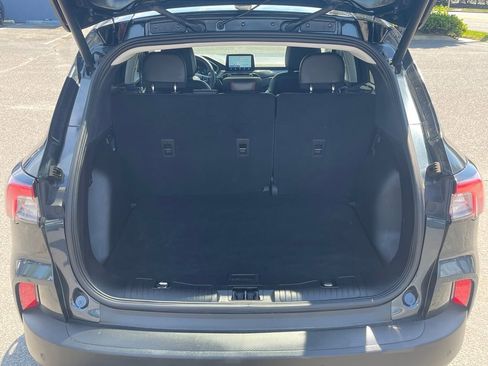Used 2022 Ford Escape SEL w/ SEL Stealth AWD Package image 17