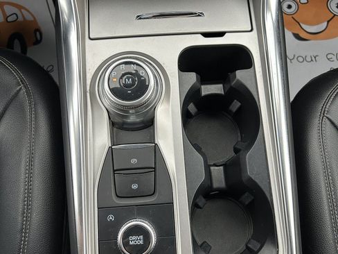 Used 2020 Ford Explorer XLT w/ Equipment Group 202A AWD/4WD image 13