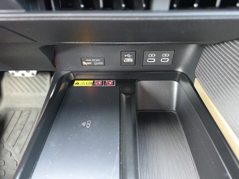 Certified 2025 Toyota Camry SE image 20