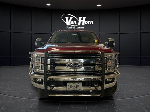 Used 2018 Ford F250 Lariat w/ Chrome Package AWD/4WD image 2