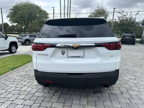 Used 2022 Chevrolet Traverse LT FWD image 18