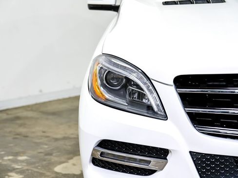 Used 2015 Mercedes-Benz ML 350 4MATIC w/ Premium 1 Package image 54