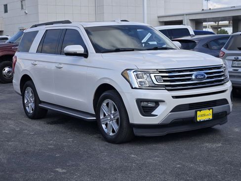 Used 2019 Ford Expedition XLT w/ Equipment Group 202A image 3
