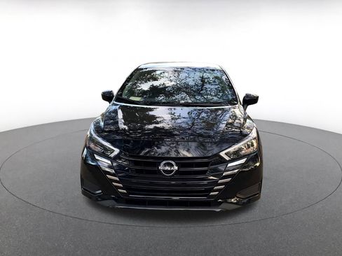 Used 2025 Nissan Versa SV w/ Trunk Package image 2