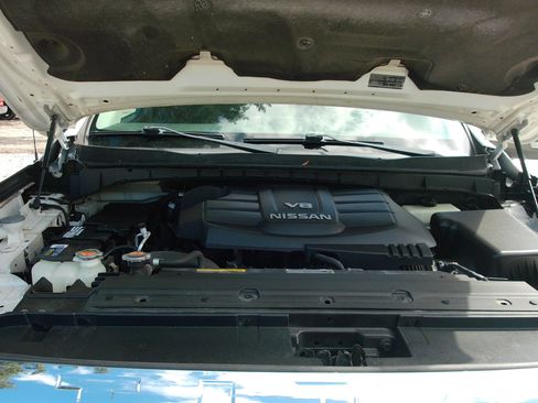 Used 2018 Nissan Titan SV AWD/4WD image 48