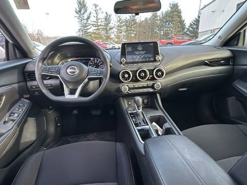 Used 2024 Nissan Sentra SV image 7