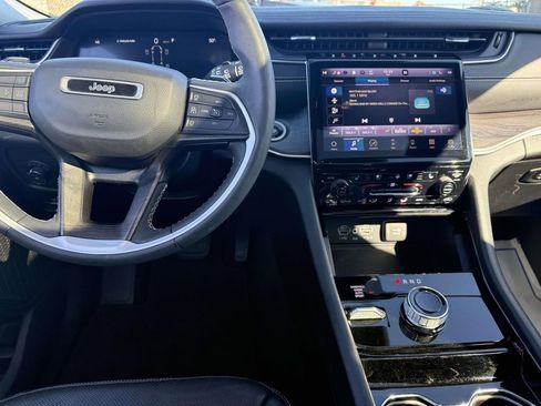 Used 2023 Jeep Grand Cherokee L Limited w/ Luxury Tech Group II image 28