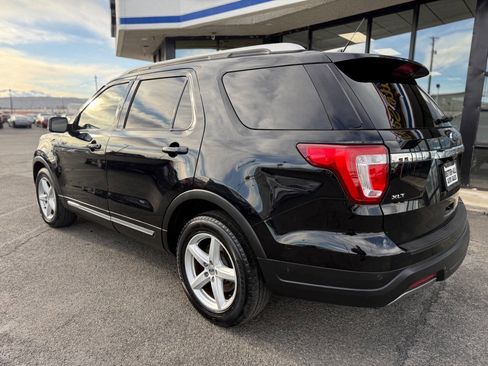 Used 2019 Ford Explorer XLT w/ Equipment Group 201A image 7