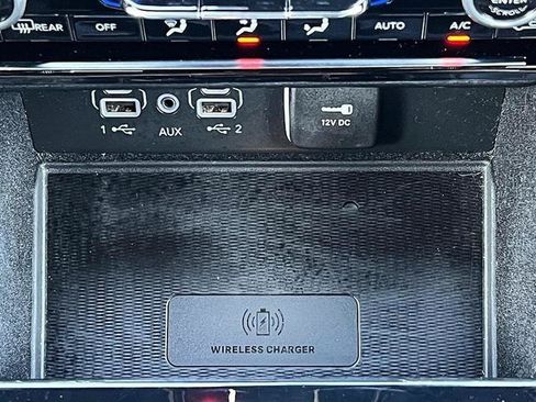 Used 2021 Jeep Grand Cherokee L Overland w/ Luxury Tech Group IV AWD/4WD image 35
