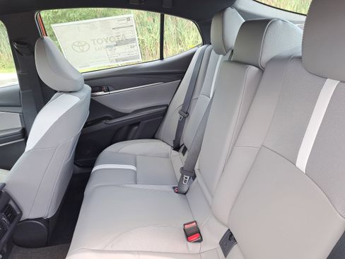 New 2025 Toyota Camry SE image 11