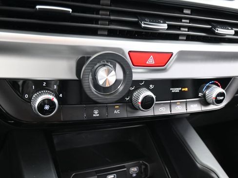 Used 2021 Kia Telluride LX image 19