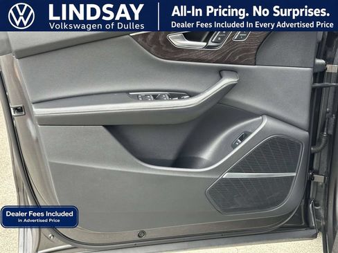 Used 2022 Audi Q8 Prestige w/ Prestige Package AWD/4WD image 9