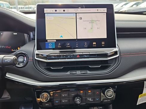 New 2026 Jeep Compass Trailhawk w/ Sun, Sound & Navigation Group image 13