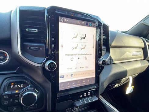 New 2026 RAM 1500 4x4 Crew Cab image 27