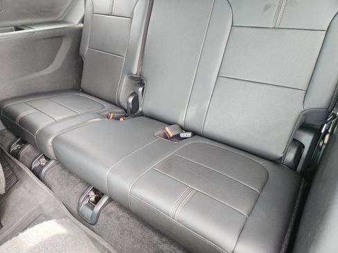 Used 2023 Chevrolet Traverse RS w/ LPO, Floor Liner Package image 36