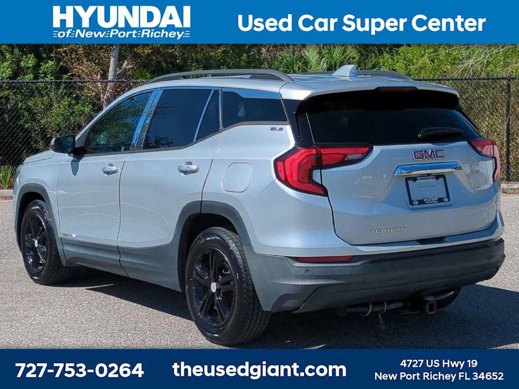 Used 2018 GMC Terrain SLE w/ Driver Convenience Package FWD image 3