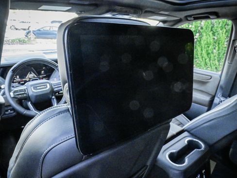 Used 2026 GMC Yukon Denali Ultimate image 29