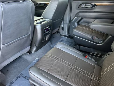 Used 2026 Chevrolet Tahoe High Country AWD/4WD image 14