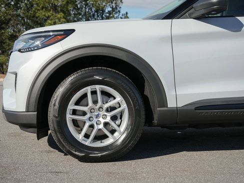 New 2026 Ford Explorer Active image 4