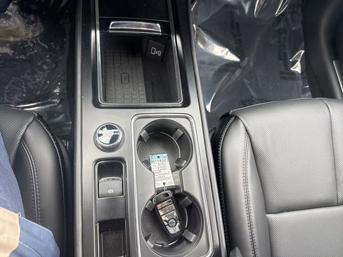 New 2026 Lincoln Corsair Premiere image 17