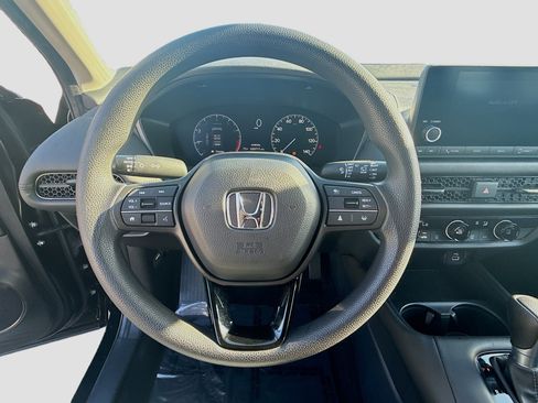 Used 2023 Honda HR-V LX image 10