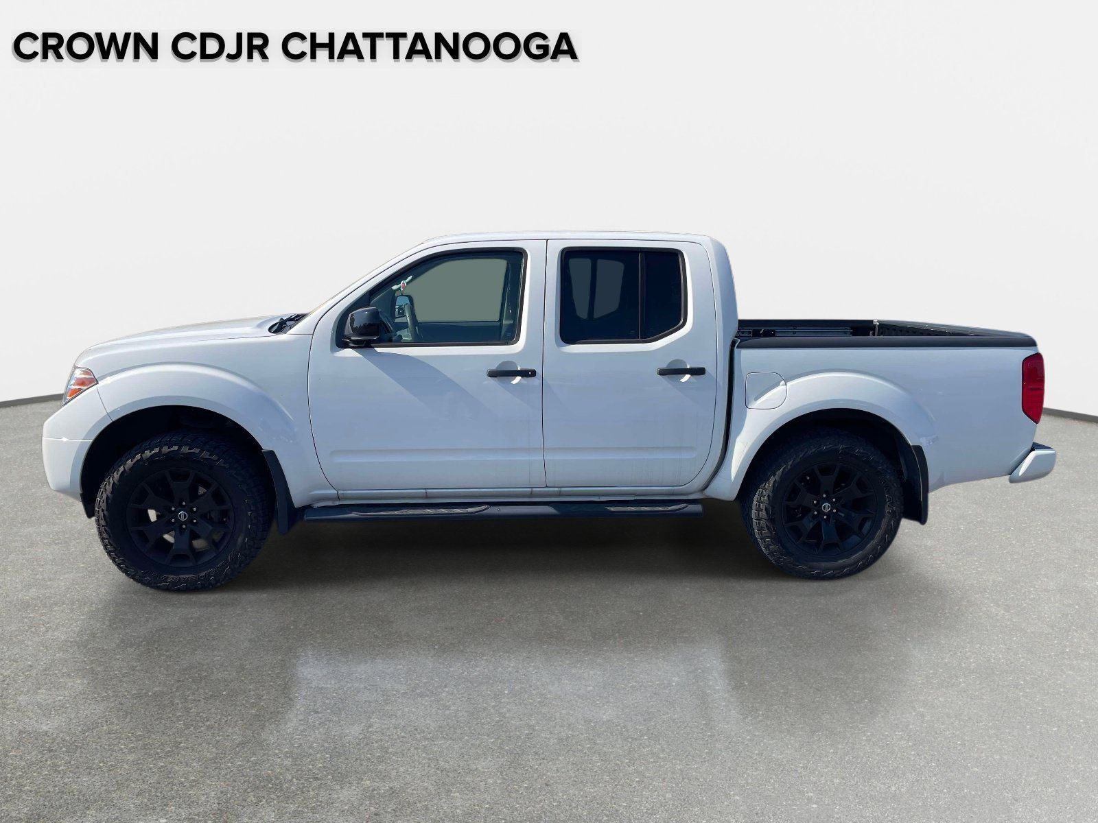 Used 2020 Nissan Frontier SV w/ Midnight Edition Floor Mats AWD/4WD image 2