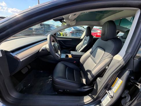 Used 2023 Tesla Model 3 Standard Range RWD image 9