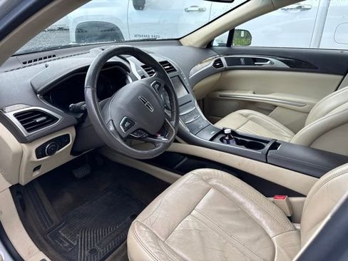 Used 2013 Lincoln MKZ FWD image 5