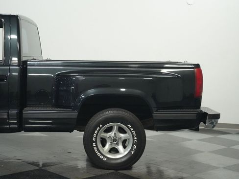 Used 1988 Chevrolet Silverado 1500 2WD Regular Cab image 22
