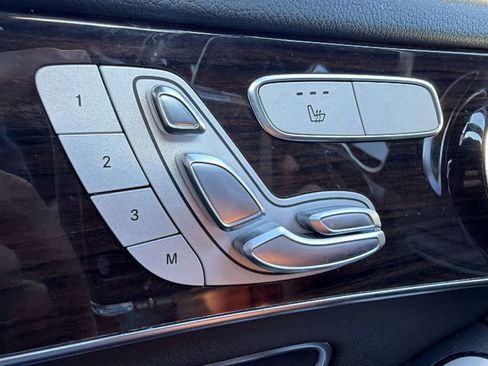 Used 2022 Mercedes-Benz GLC 300 4MATIC image 29