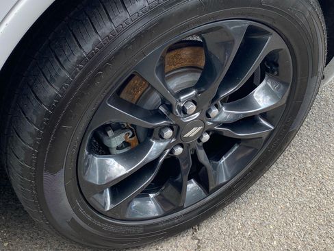 Used 2022 Dodge Durango R/T w/ Blacktop Package AWD/4WD image 23