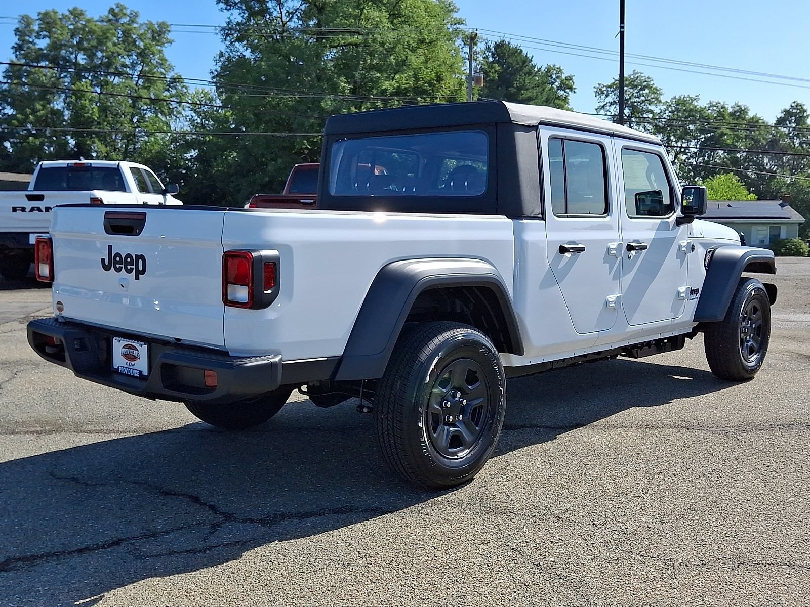 New 2026 Jeep Gladiator Sport AWD/4WD image 4