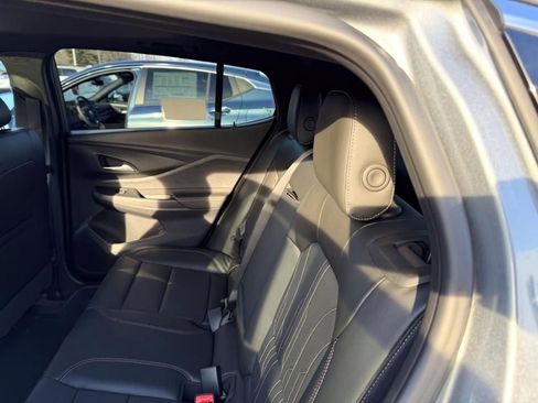 New 2026 Buick Envista Avenir image 7