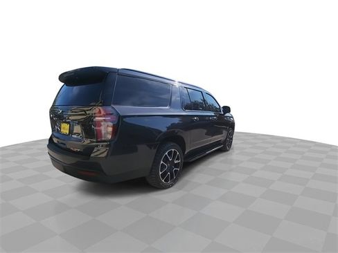 Used 2023 Chevrolet Suburban RST w/ Luxury Package image 8