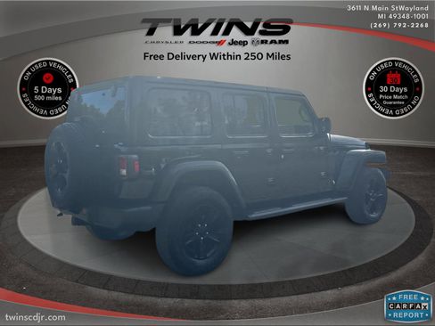 Used 2021 Jeep Wrangler Unlimited Sahara image 3