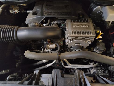 Used 2020 RAM 1500 Laramie AWD/4WD image 30
