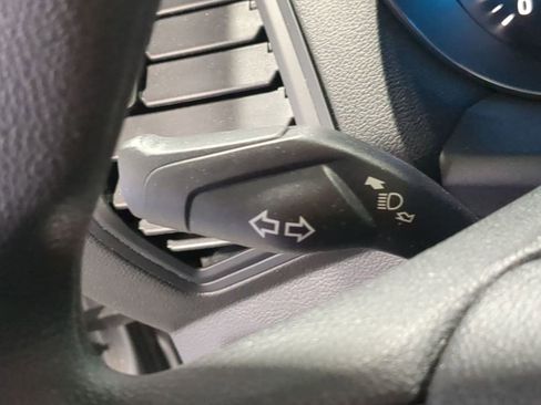 Used 2019 Ford Escape SE FWD image 30